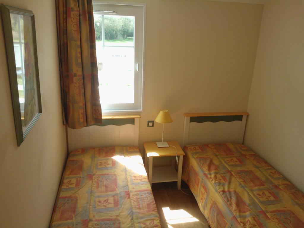 3 Bedrooms Holiday Home Golf Resort Port-Bourgenay Talmont-Saint-Hilaire Номер фото